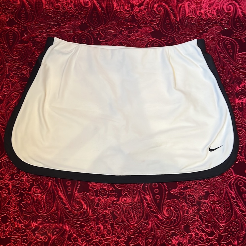 Nike medium skort dri fit